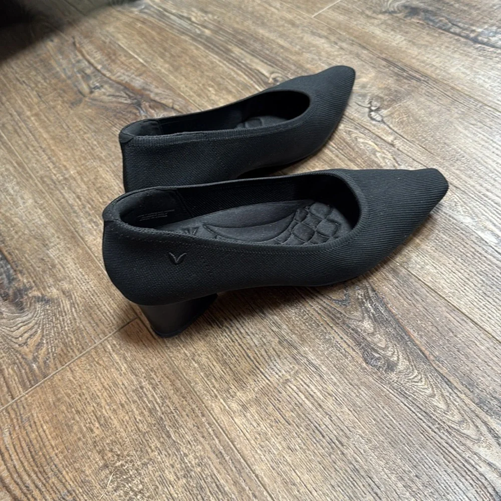 Vivaia Black Point Toe Heels [S109] - Picture 5 of 5